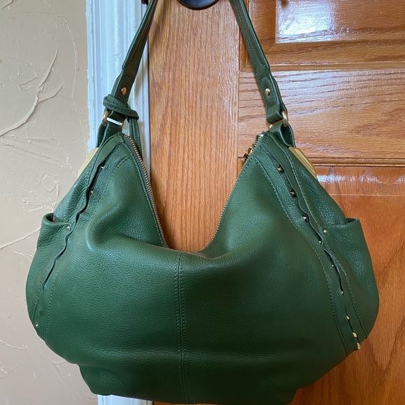 A Vince Camuto hunter green handbag - Picture 3 of 6